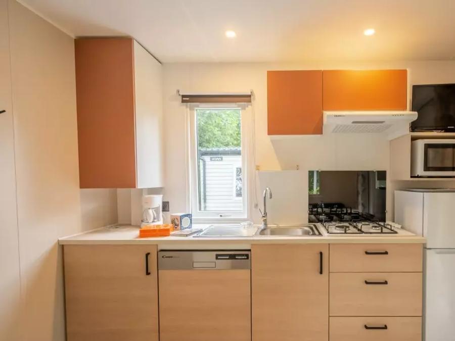 Mobilhome 5 personnes - Loggia Bay 3 Pièces 4/5 Personnes (4 adultes + 1 enfant -12 ans) Climatisé + TV 5