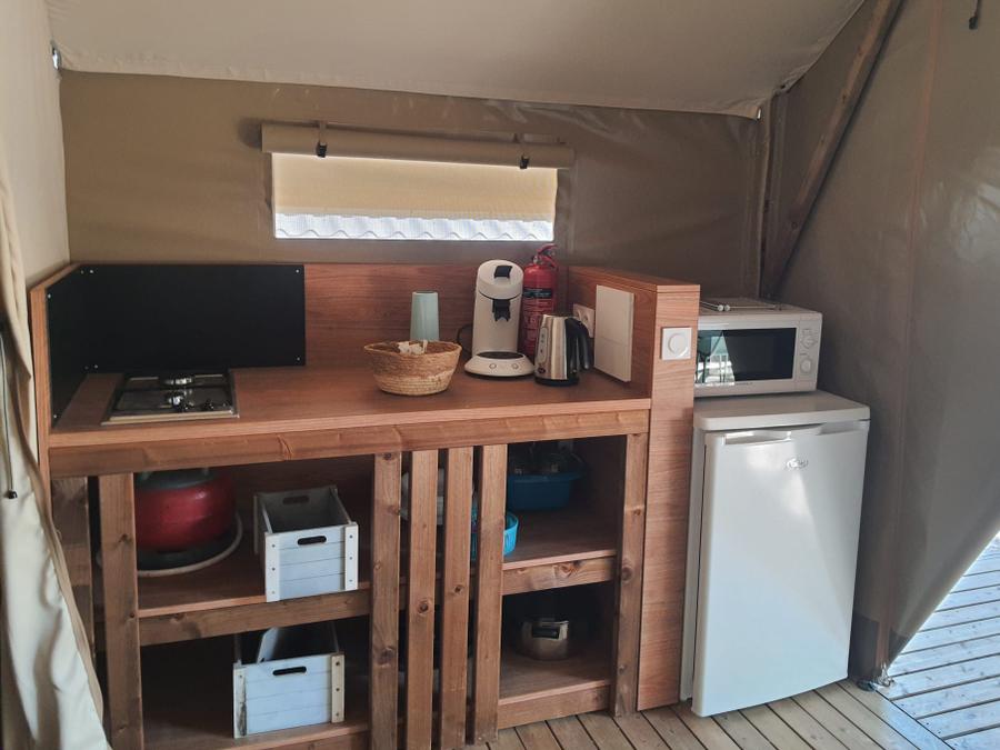 Tente en toile et en bois 4 personnes - Lodge Safari (Photos non contractuelles : en cours d'installation) 6