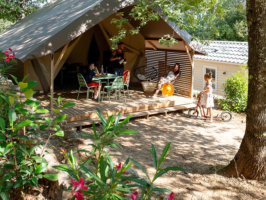 Tente en toile et en bois 4 personnes - Lodge Safari (Photos non contractuelles : en cours d'installation) 12