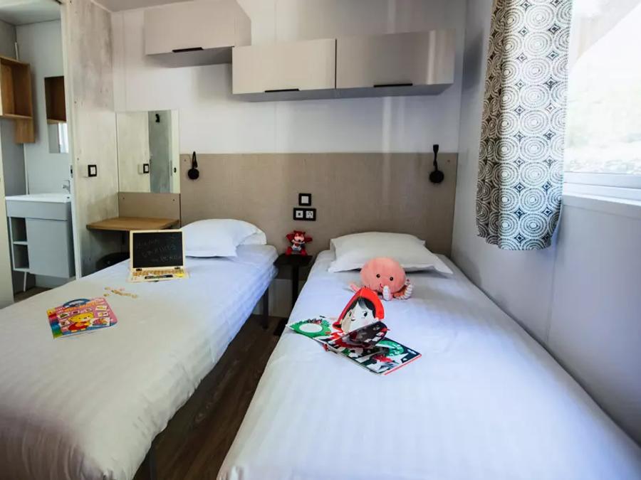 Mobilhome 10 personnes - Cottage Ibardin 6 Pièces 10 Personnes Climatisé + TV 6