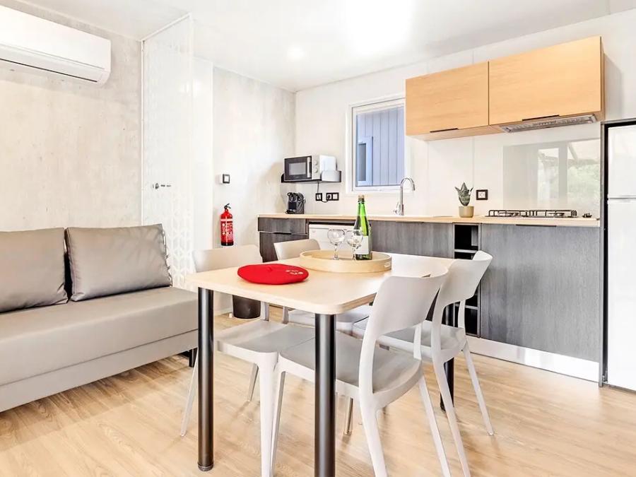 Mobilhome 8 personnes - Cottage Ibardin 5 Pièces 8 Personnes Climatisé + TV 2