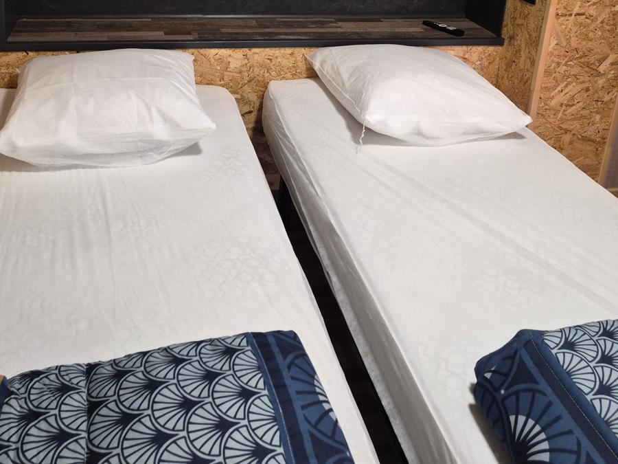 Tente en toile et en bois 3 personnes - Cabane bois Glamping sous toile saharienne 4