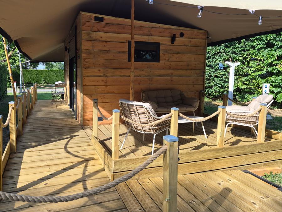 Tente en toile et en bois 3 personnes - Cabane bois Glamping sous toile saharienne 0