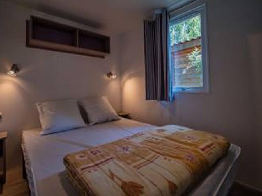 Mobilhome 4 personnes - Mobil-home Bois Standard 27m² - 2 chambres - Terrasse couverte - TV 2