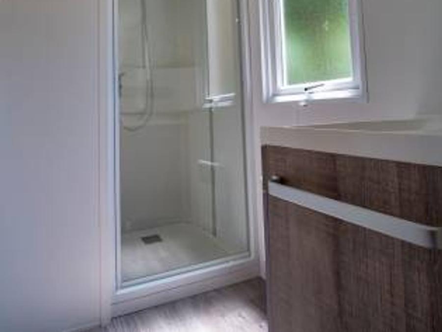 Mobilhome 4 personnes - Mobil-home Bois Standard 27m² - 2 chambres - Terrasse couverte - TV 4