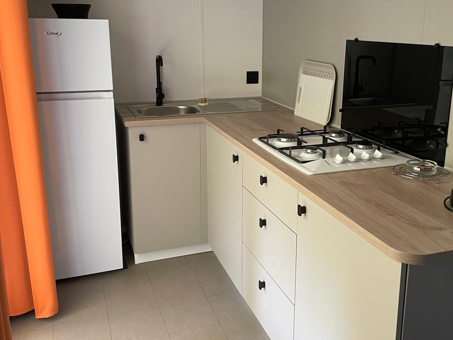 Mobilhome 4 personnes - Mobil-home Bois Confort 29m² - 2 chambres - Terrasse couverte - TV 2