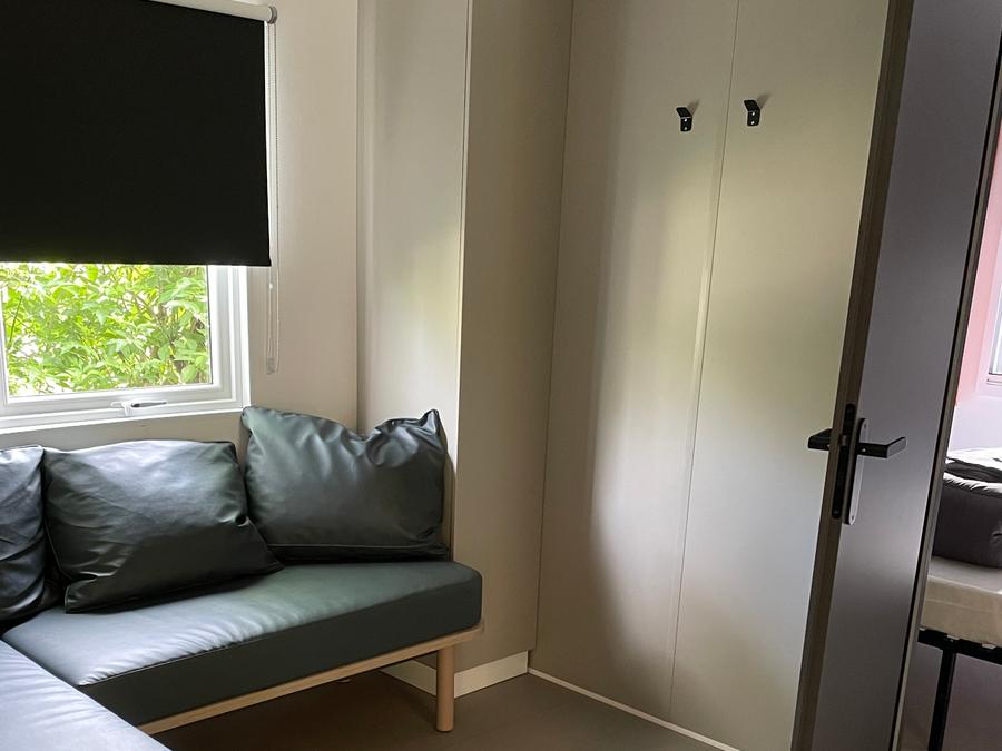 Mobilhome 4 personnes - Mobil-home Bois Confort 29m² - 2 chambres - Terrasse couverte - TV 3