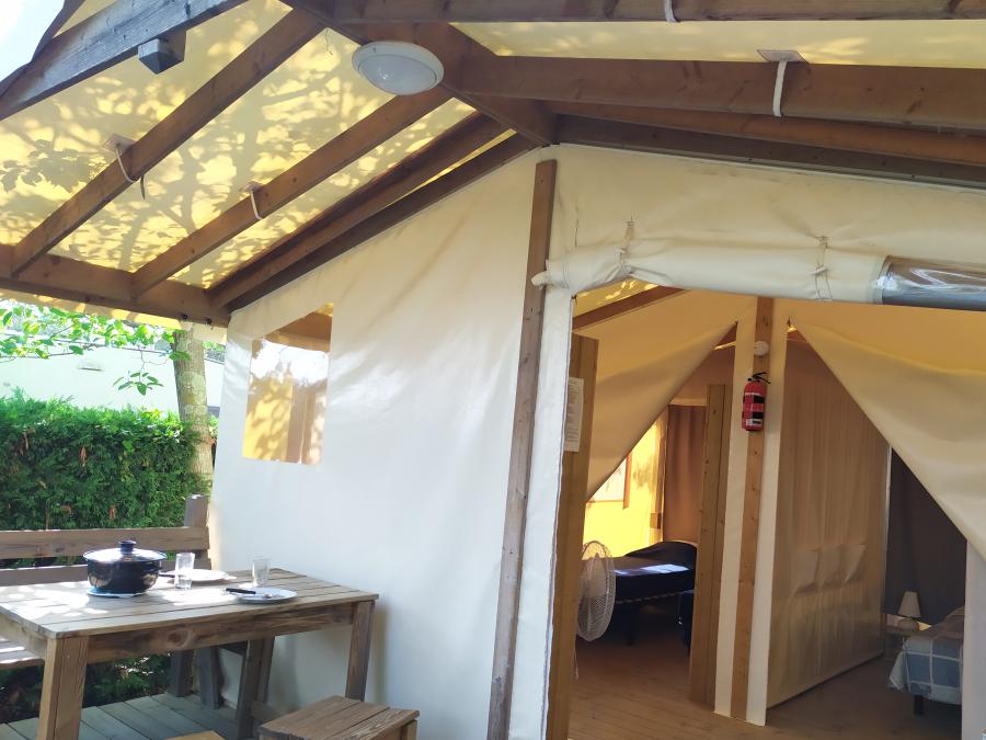Tente en toile et en bois 4 personnes - Ecolodge (sans sanitaires) 2