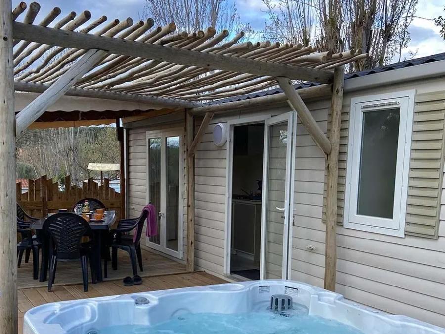 Mobilhome 6 personnes - Cordélia 57 avec Jacuzzi 0