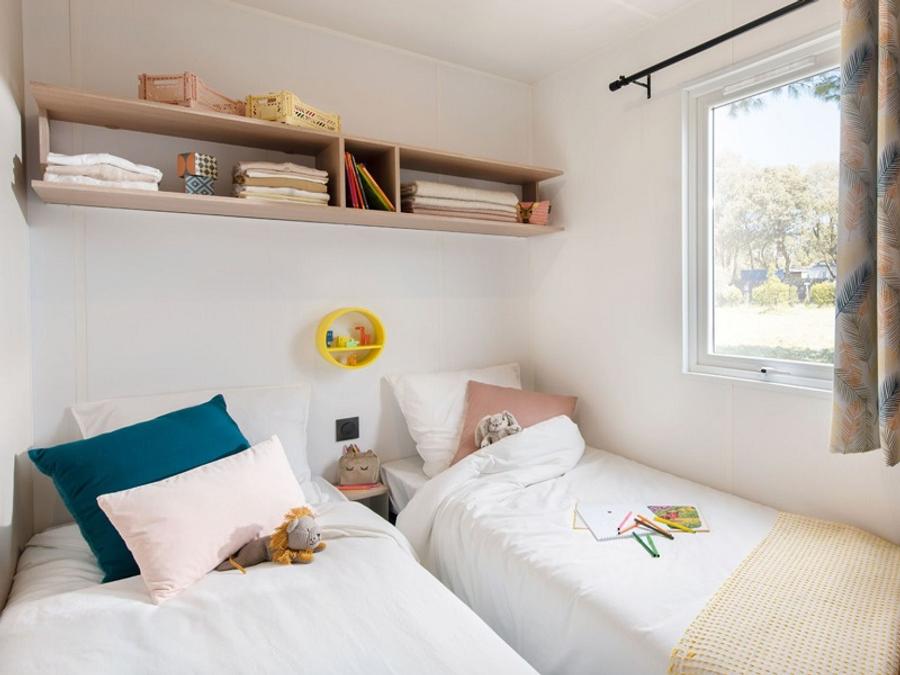Mobilhome 4 personnes - Cottage 2 chambres - 22 m² - 4 personnes (2 adultes max) - Animaux non acceptés. Terrasse 7 m² 2