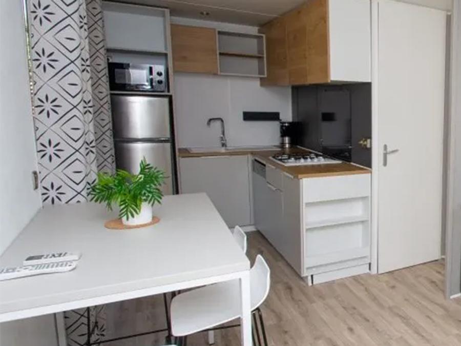 Mobilhome 4 personnes - Sillans Jacuzzi privé - 32m² - 2 chambres - Lave-vaisselle + Tv + A/C 1