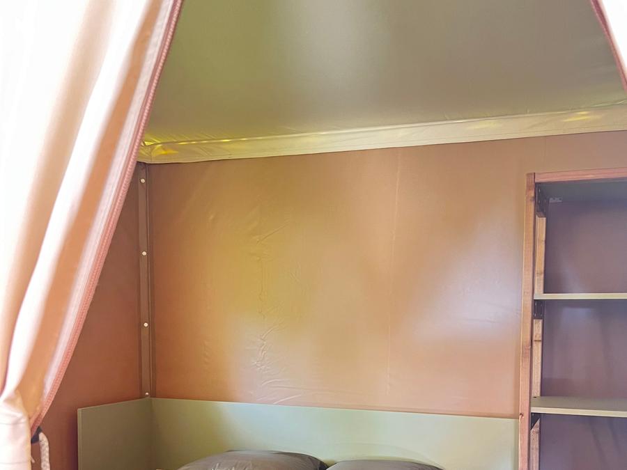 Tente en toile et en bois 4 personnes - Lodge safari Aiguines - 26m² - Glamping 7