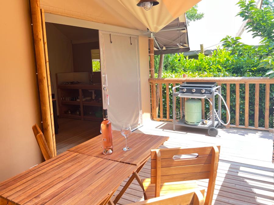 Tente en toile et en bois 4 personnes - Lodge safari Aiguines - 26m² - Glamping 5