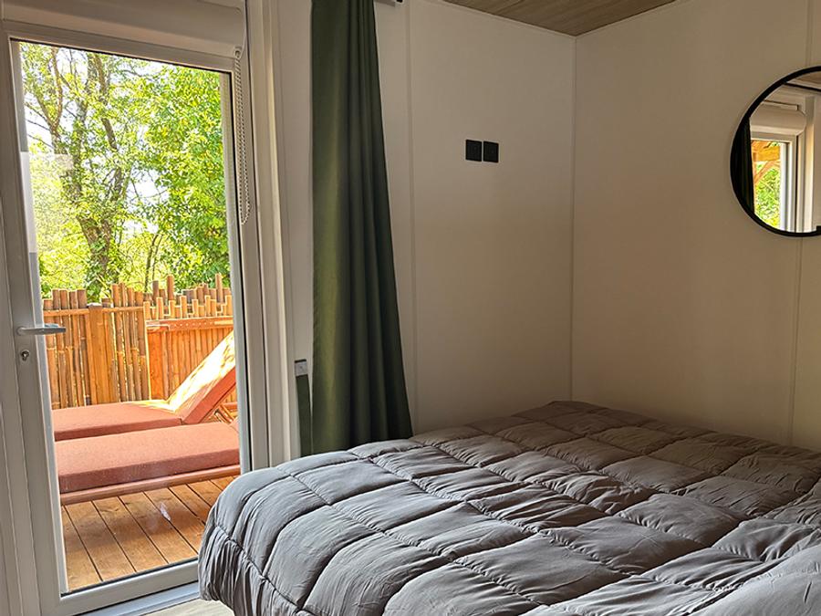 Mobilhome 6 personnes - TAOS Luxe 40m2 terrasse 35m2+ jacuzzi privatif - 6 pers 3 chambres 2 salles de bain - clim 16