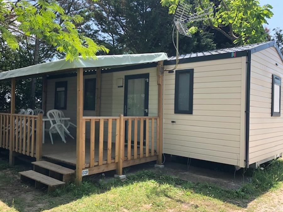 Mobilhome 7 personnes - PREMIUM 3 chambres - 32m2 - avec CLIM + WIFI + TV - Terrasse couverte de 16m2 0