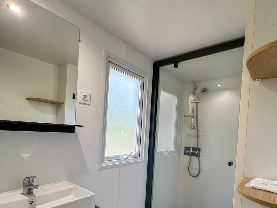 Mobilhome 4 personnes - 2 chambres avec climatisation Nesasio 9
