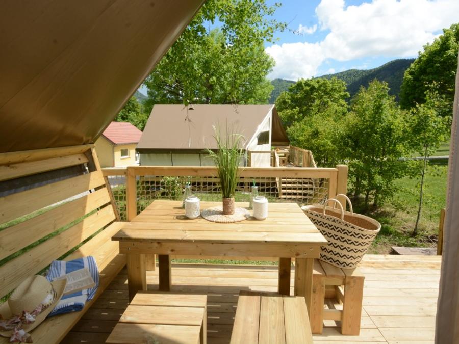 Tente en toile et en bois 5 personnes - Tente Lodge Confort (avec sanitaires) 10