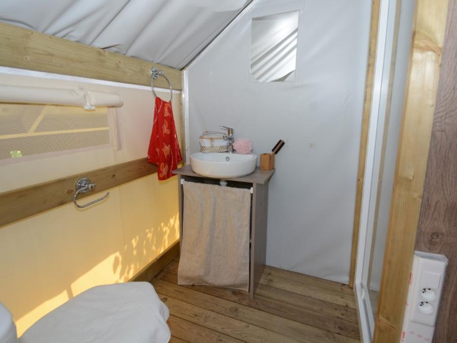 Tente en toile et en bois 5 personnes - Tente Lodge Confort (avec sanitaires) 12