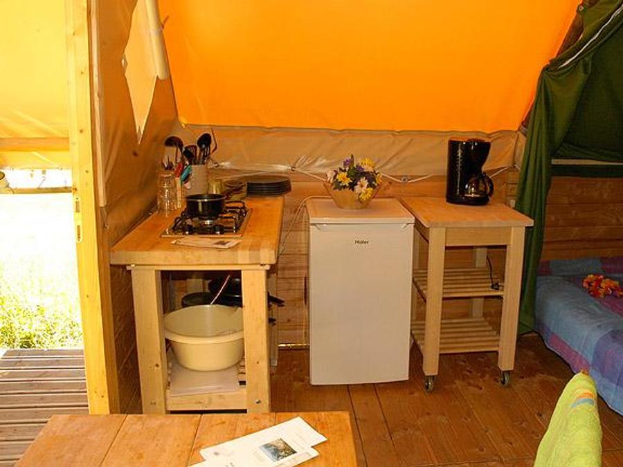 Tente 4 personnes - Cabane Edelweiss (sans sanitaires) 1