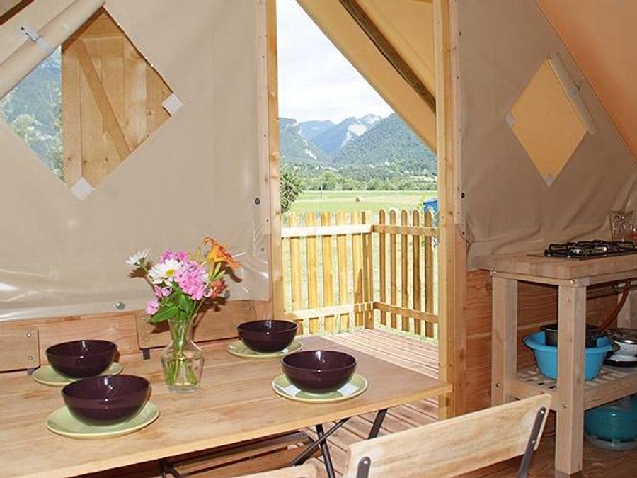 Tente 4 personnes - Cabane Edelweiss (sans sanitaires) 2