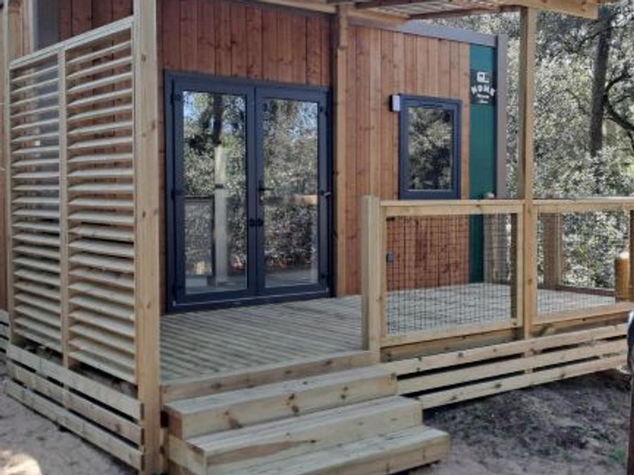 Mobilhome 2 personnes - Homeflower PREMIUM 20m² - 1 chambres + terrasse semi-couverte + TV + draps + serviettes | 2 personnes 0