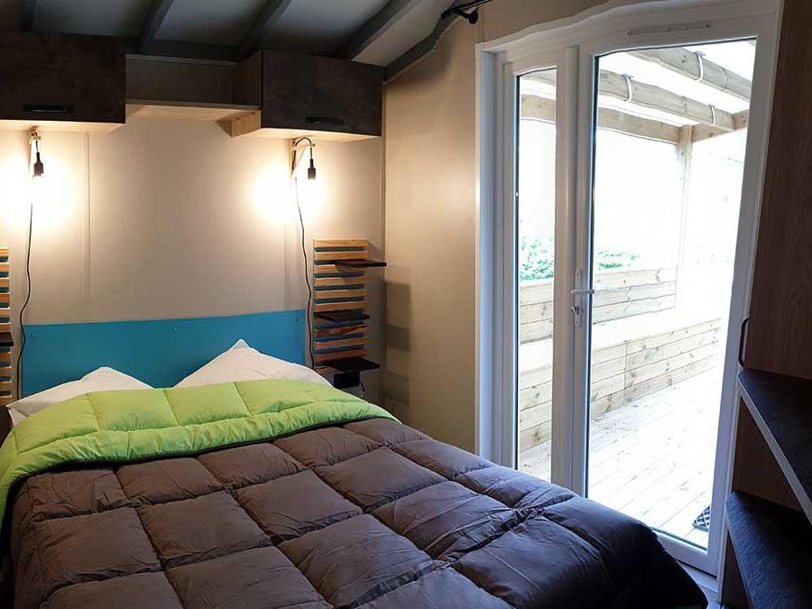 Chalet 4 personnes - Mimosa - TV - 47 m² avec terrasse couverte - 2 chambres 3