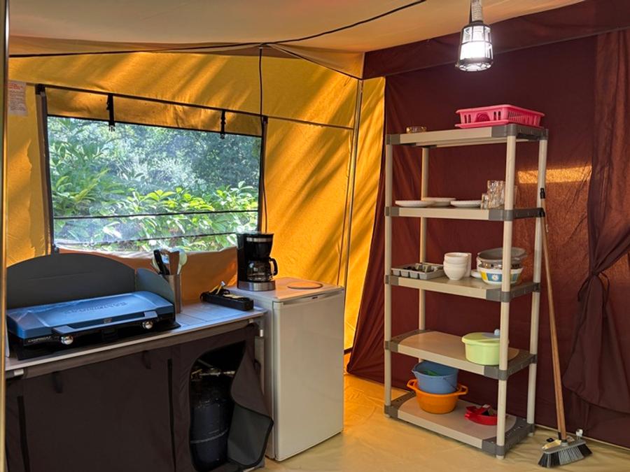 Tente 5 personnes - Tente toute équipée 29m² - 3 chambres (sans sanitaires) 1