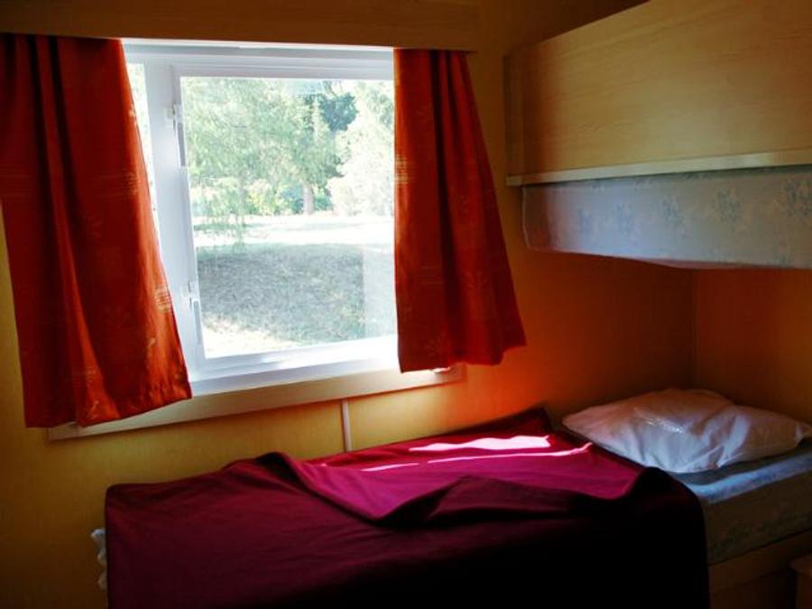 Mobilhome 5 personnes - M8 - 35m² avec terrasse couverte / 2 chambres 6