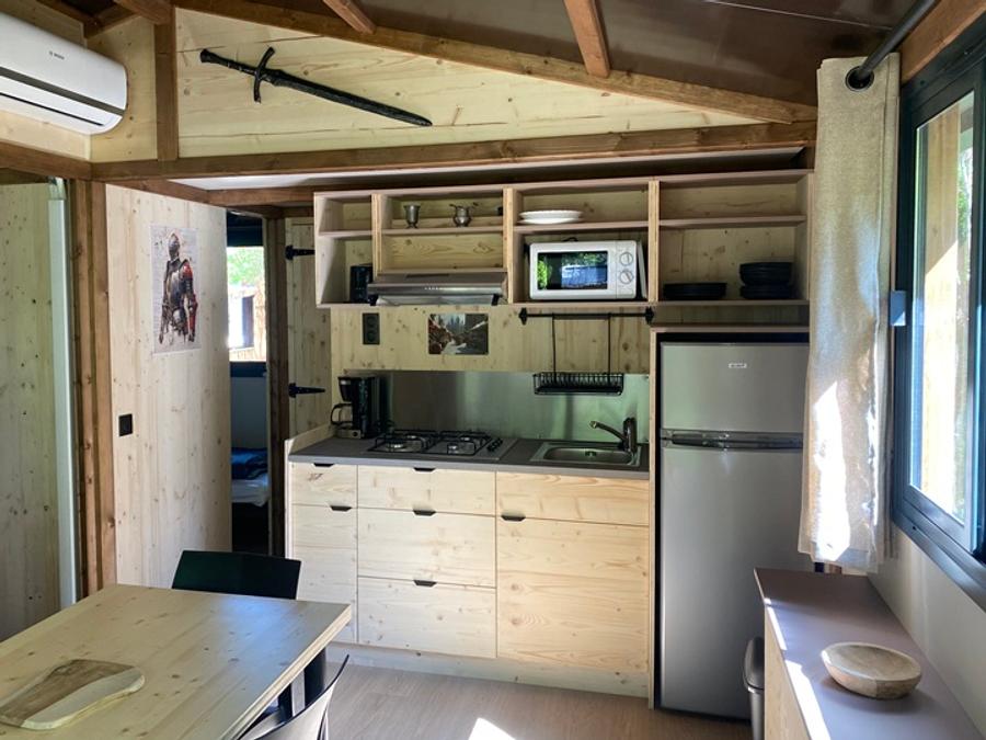 Chalet 5 personnes - Chalet Médiéval - CLIM - 37 m² avec terrasse semi-couverte - 2 chambres 1