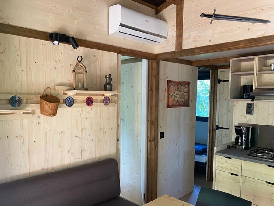 Chalet 5 personnes - Chalet Médiéval - CLIM - 37 m² avec terrasse semi-couverte - 2 chambres 2