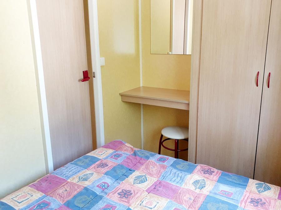 Mobilhome 4 personnes - Mobil-home bois BABY avec CLIM - 26m² avec terrasse couverte / 2 chambres 6