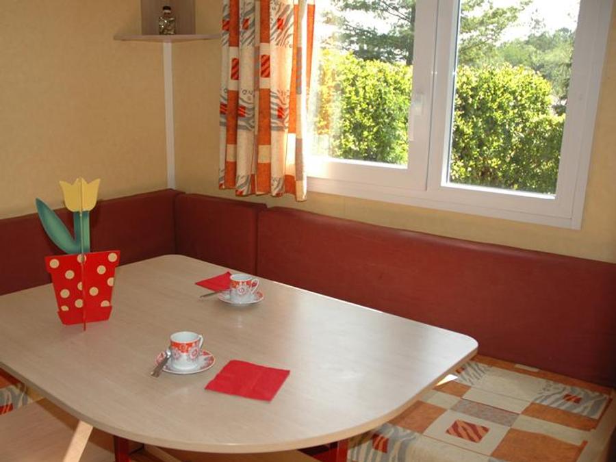 Mobilhome 4 personnes - Mobil-home bois - 26m² avec terrasse couverte / 2 chambres 3