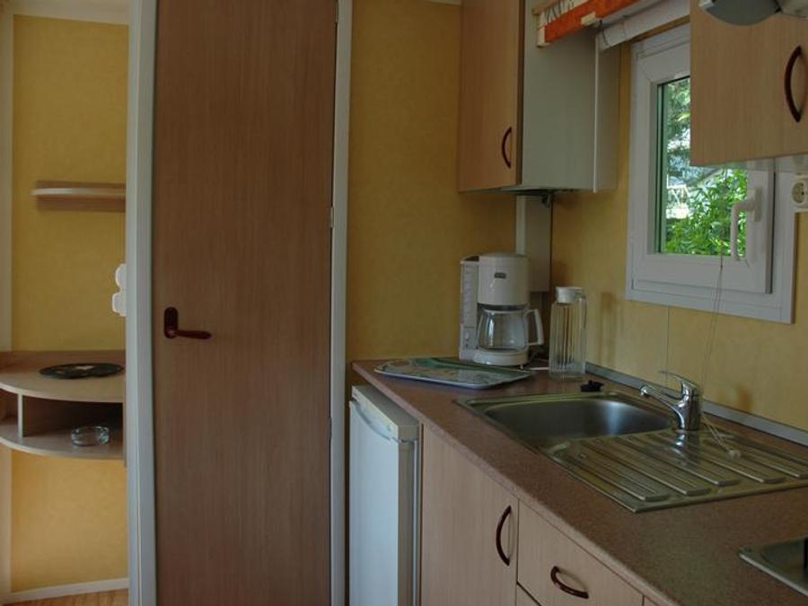 Mobilhome 4 personnes - Mobil-home bois - 26m² avec terrasse couverte / 2 chambres 1