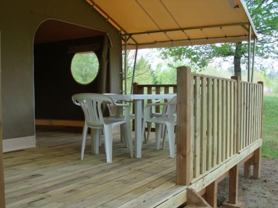 Tente en toile et en bois 4 personnes - Lodge Canada Classic 1