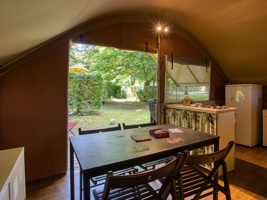 Bungalow toilé 4 personnes - KIBO 8