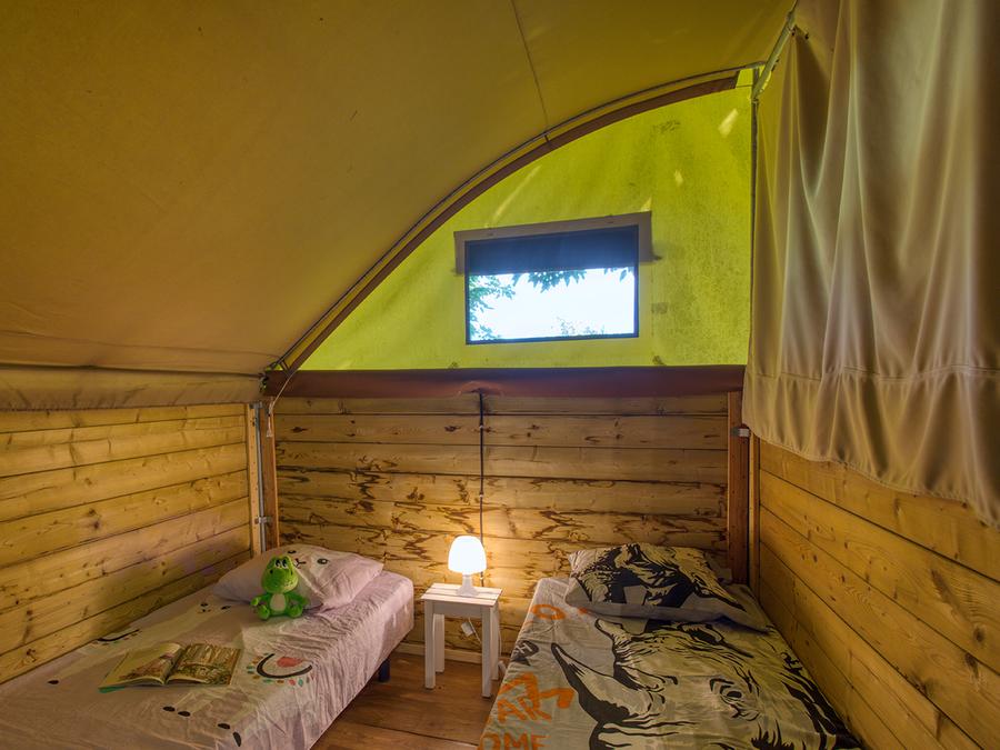 Bungalow toilé 4 personnes - KIBO 10