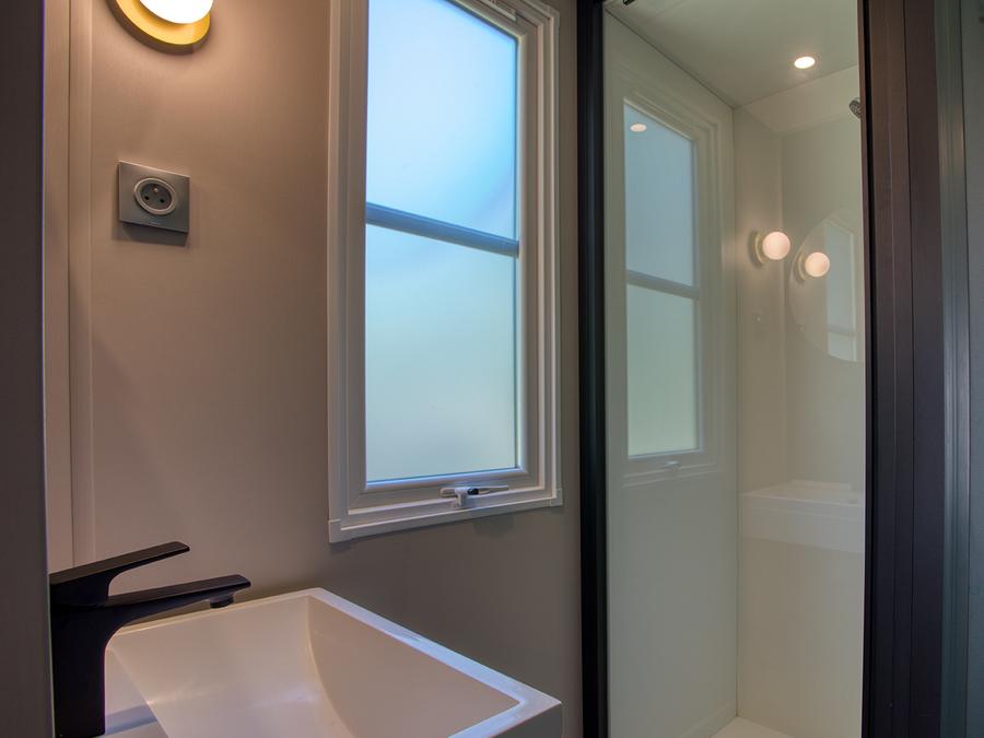 Mobilhome 4 personnes - Mobil-Home Premium O'Hara 29-31m² (2ch-4pers) + Terrasse semi-couverte + Clim + LV + TV 7