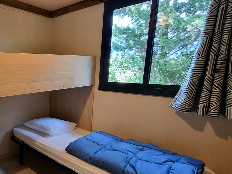Chalet 6 personnes - Confort 35m² 3 chambres terrasse semi-couverte + climatisation 3