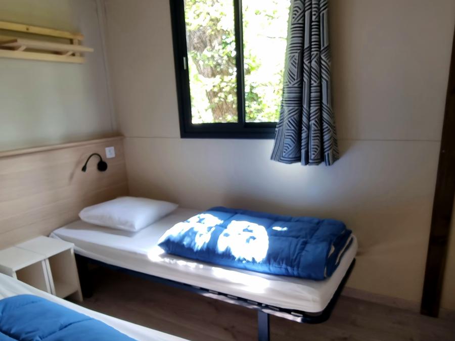 Chalet 6 personnes - Confort 35m² 3 chambres terrasse semi-couverte + climatisation 6