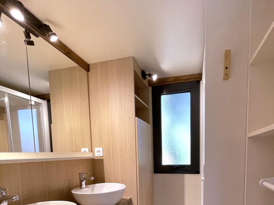 Chalet 6 personnes - Confort 35m² 3 chambres terrasse semi-couverte + climatisation 13