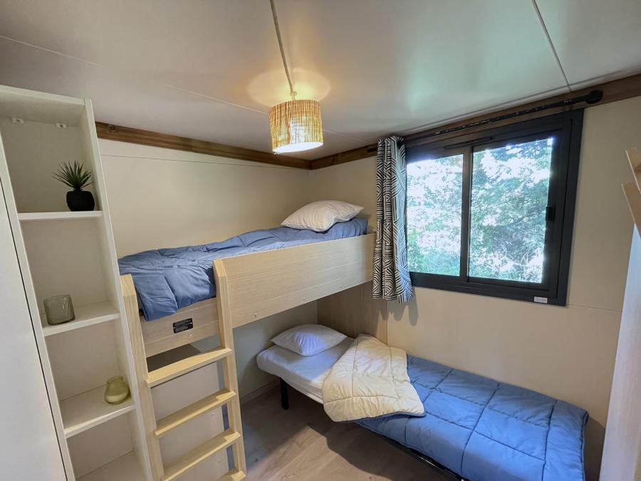 Chalet 6 personnes - Confort 35m² 3 chambres terrasse semi-couverte + climatisation 10