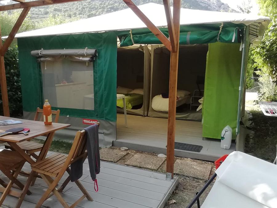 Bungalow toilé 4 personnes - Bungalow toilé (2 chambres, 21m²) - Pas de sanitaires (ni WC, ni salle de bain) 2