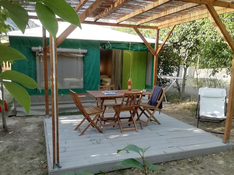 Bungalow toilé 4 personnes - Bungalow toilé (2 chambres, 21m²) - Pas de sanitaires (ni WC, ni salle de bain) 0