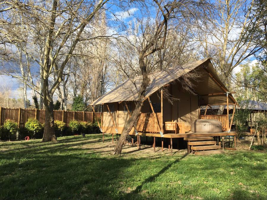Lodge 6 personnes - Lodge Rivière 30m² + 15m² en mezzanine - 2 chambres - Spa privatif - cuisine - salle d'eau 0