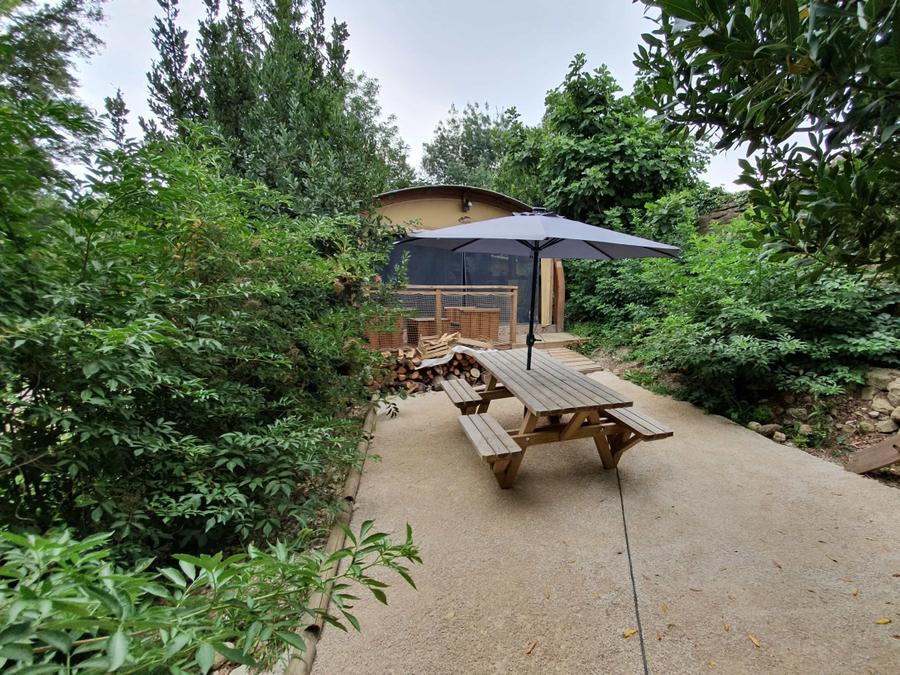 Lodge 4 personnes - Lodge Château 32m² - 2 chambres - Spa - cuisine - salle d'eau 3