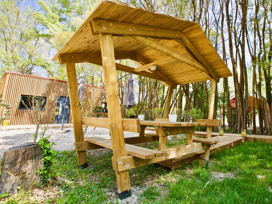 Lodge 3 personnes - Lodge Central 24m² - 1 chambre - coin cuisine - salle d'eau - Hébergement de plain pied accessible PMR 2