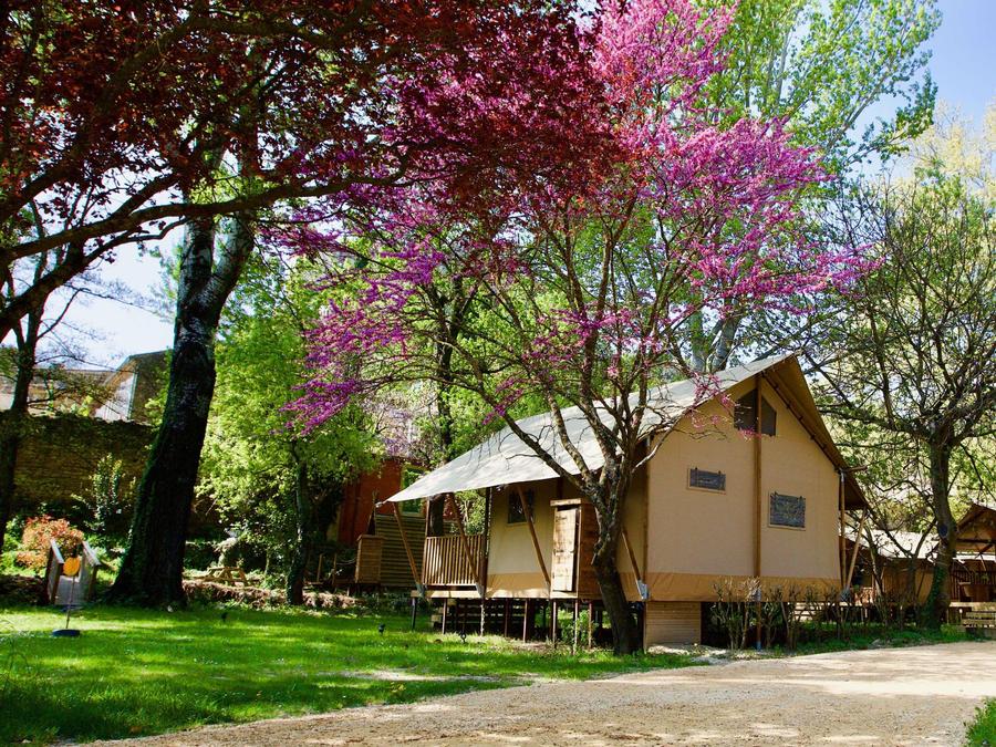 Lodge 6 personnes - Lodge Prairie 30m² + 15m² en mezzanine - 2 chambres - spa-cuisine - salle d'eau 0