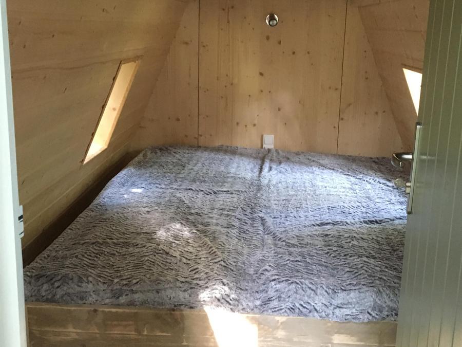 Chalet 2 personnes - Cabane perchée Noyer - sans douche - avec wc et kitchenette 3