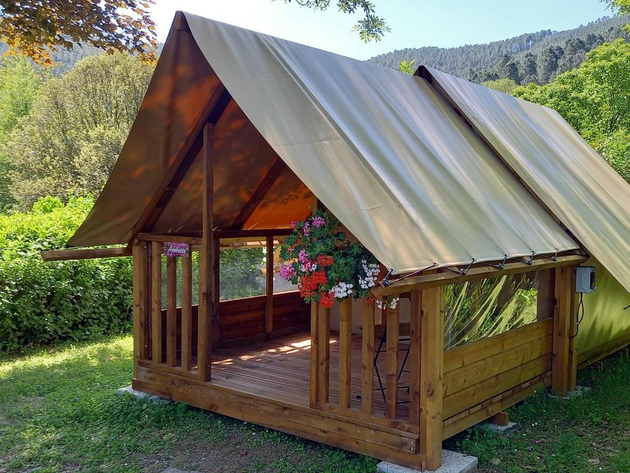 Tente en toile et en bois 2 personnes - Cyclo Tente Lodge, sans sanitaires, sans cuisine 0