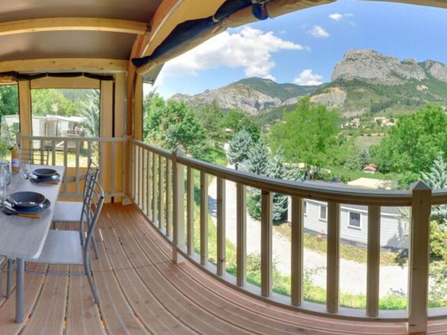 Tente 5 personnes - Tente Ciela Nature Lodge SPA - 3 chambres - Cuisine équipée - Salle de bain 1